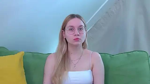 AnidiBerry on StripChat 