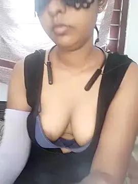 Ashugril_hot on StripChat 