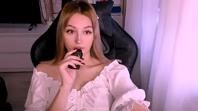 Freechat beauty_blonde on StripChat