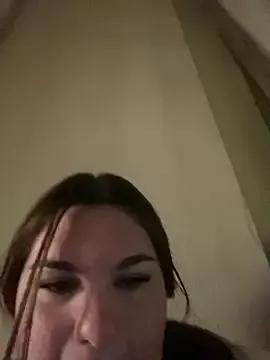 BellaRave on StripChat 