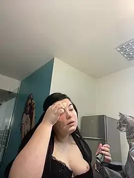 BellaRave on StripChat 