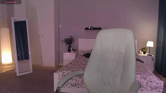 Bellla_Haddid on StripChat 