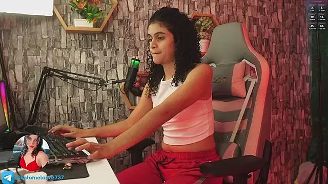 bonniie_98_ on StripChat 