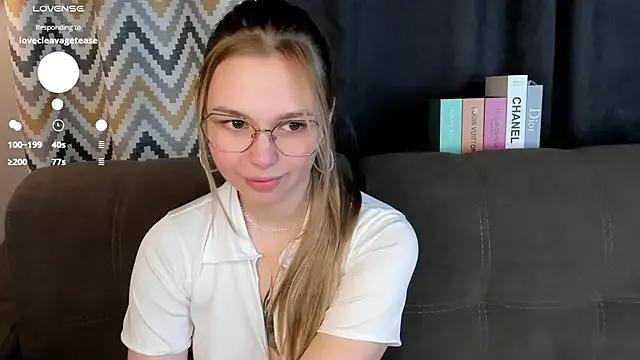 BrittBagg on StripChat 