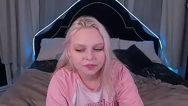CLAIRE_VOGT on StripChat 