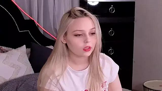 CLAIRE_VOGT on StripChat 