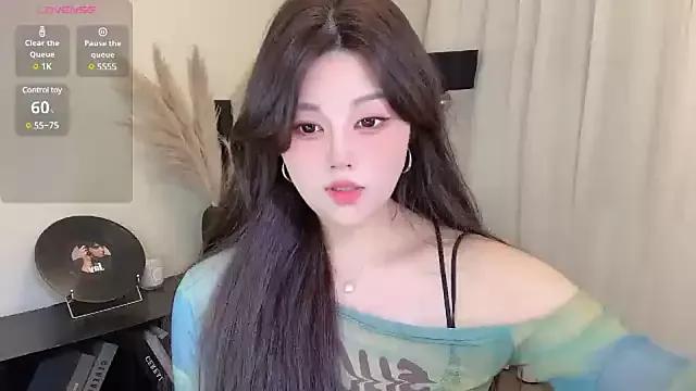 Freechat Cure-uuuuuuuu on StripChat