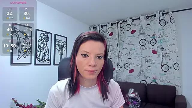 DanaaRey on StripChat 