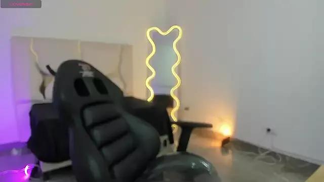 Daphnne_tay on StripChat 