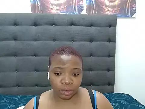 Devinexboobs2 on StripChat 
