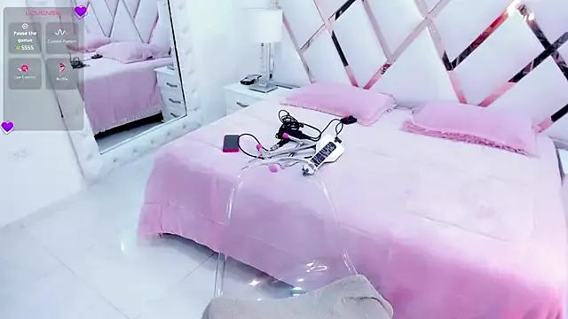dianamilf on StripChat 