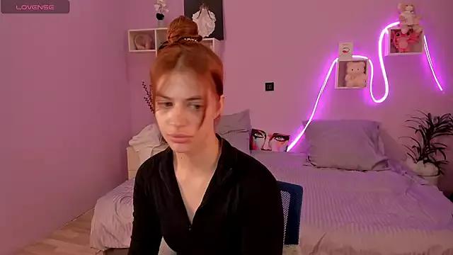 DianaWin on StripChat 