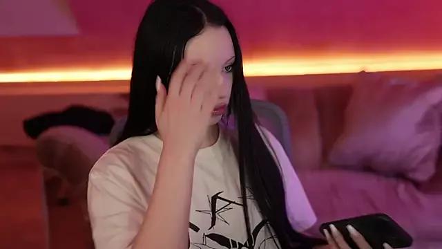 DinaSweet054 on StripChat 
