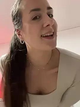 EllaMae on StripChat 