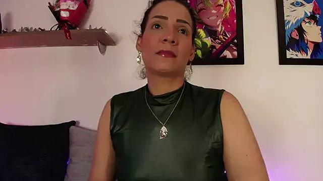 Elliee_ on StripChat 