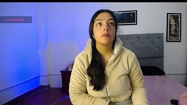 Sexy Esmeraldaa- wants you to fuck their body now Esmeraldaa- from StripChat