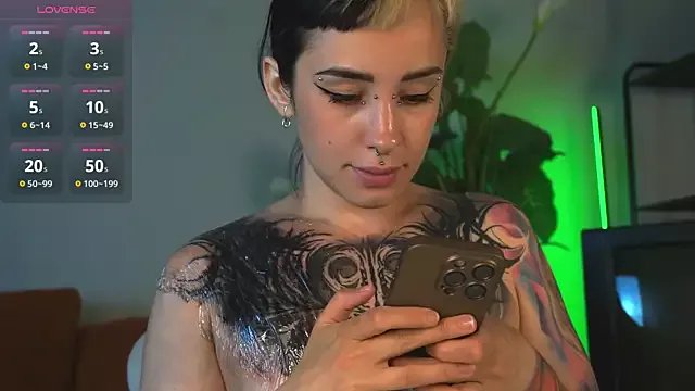 Freechat EvaCanton on StripChat