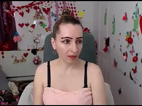 EvelynAngell on StripChat 