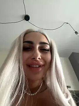 Freechat GoldenAmber on StripChat