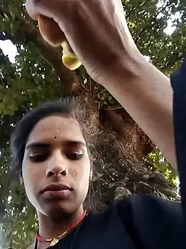 Freechat Gulika_Doshi on StripChat