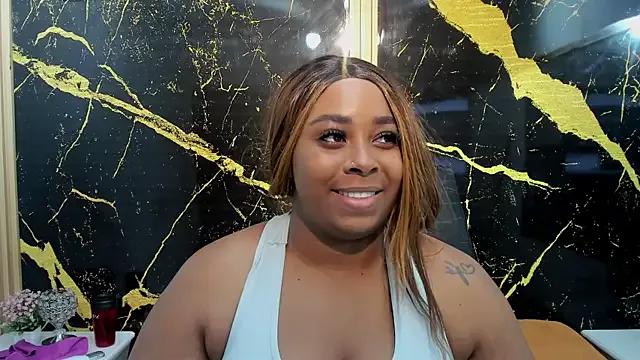 HannyMansonh on StripChat 