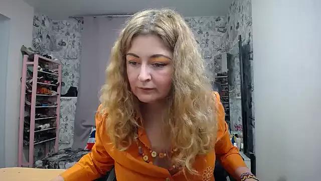 Helen1974 on StripChat 
