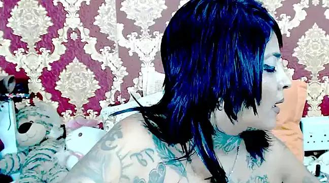 Indiancatz2 on StripChat 