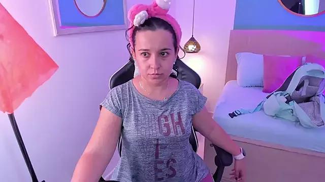 Freechat izaro22 on StripChat