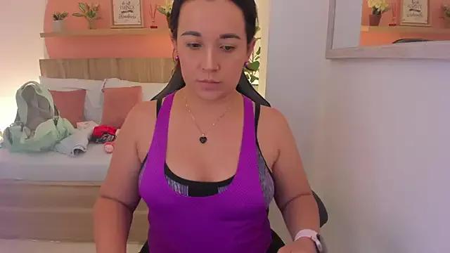 Freechat izaro22 on StripChat