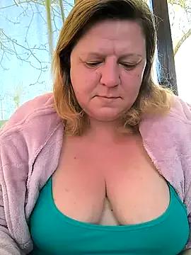jusichka on StripChat 