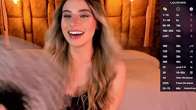 KiaraCarter from StripChat