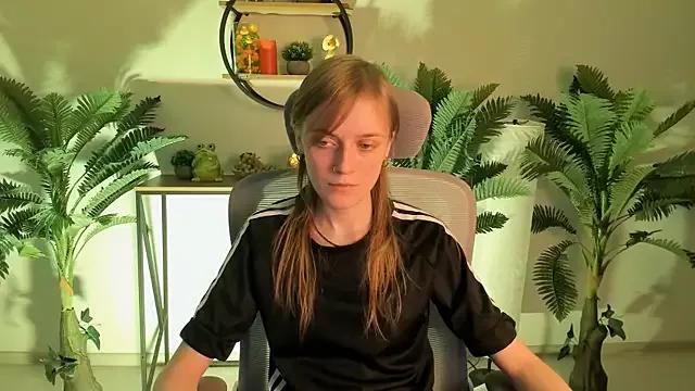 KiraMontoya on StripChat 