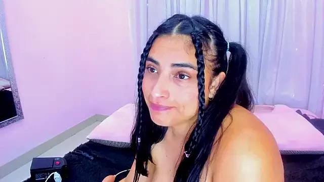 Kirara_22 on StripChat 