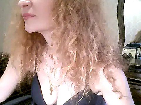 Freechat kisulya on StripChat