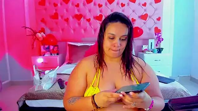 KourtneyEvans on StripChat 