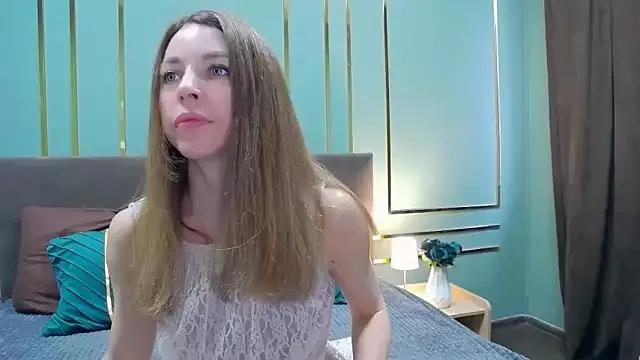 KrissBird on StripChat 