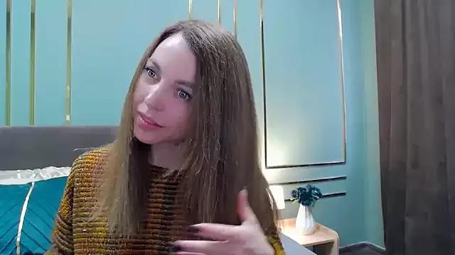 KrissBird on StripChat 