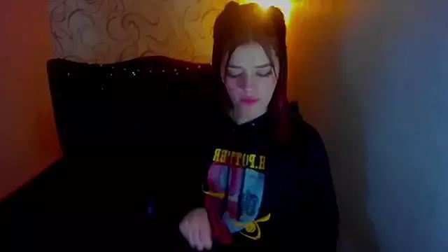 LiaHarryis on StripChat 