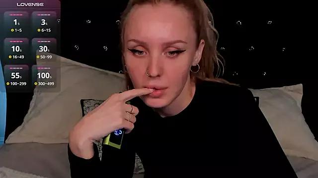 LianaFord on StripChat 