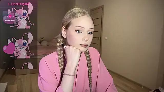 lisa_barbie on StripChat 