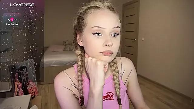 lisa_barbie on StripChat 