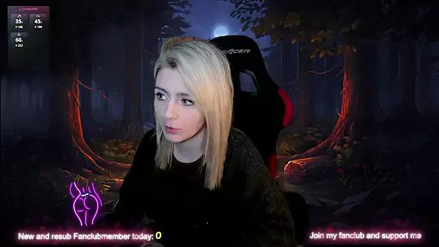 Freechat Lisaonthemoon on StripChat