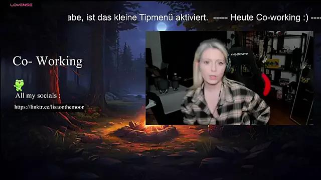 Freechat Lisaonthemoon on StripChat