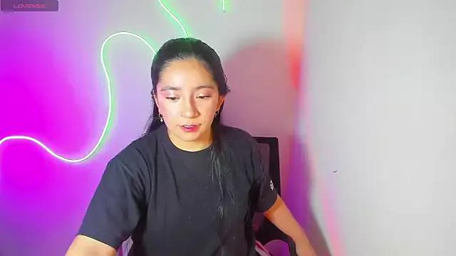 litle_mily_ on StripChat 