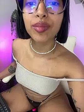 LollaByer on StripChat 