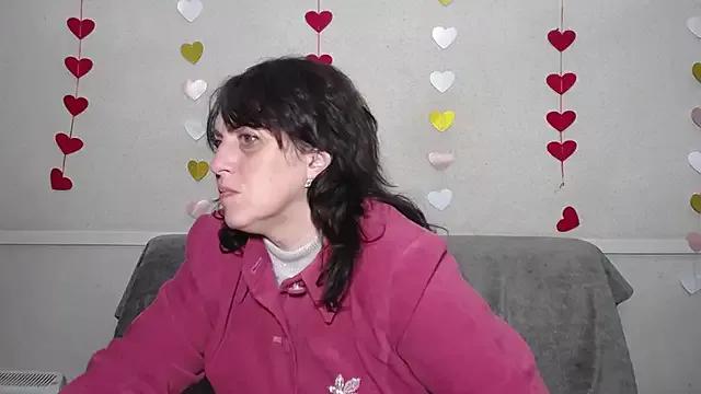 LuciaMii on StripChat 