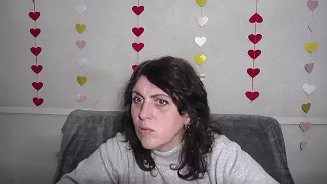 LuciaMii on StripChat 