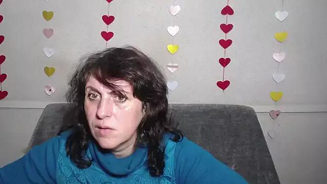 LuciaMii on StripChat 