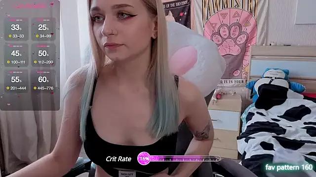 Lucyinthesheets on StripChat 