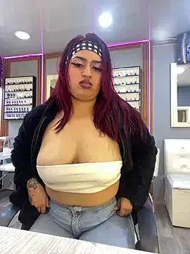 lunateen on StripChat 